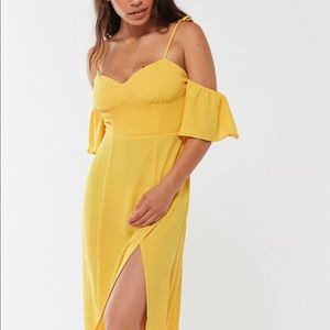 Shoulderless midi dress - yellow